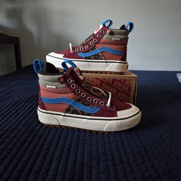 Vans Shoes - Vans Sk8 Hi MTE 2 Women 5 Pomegranate Leopard insulated Outdoors 042024